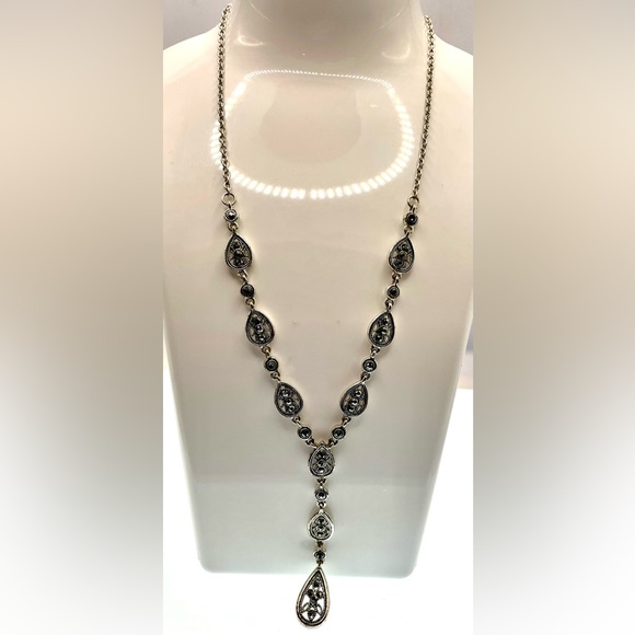 Vintage Signed Trifari Crown Silver Tone Y Necklace With Black Rhinestones - Picture 6 of 6